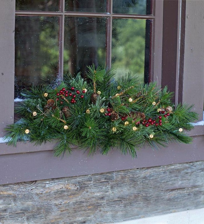 40+ Awesome Christmas Window Decorations Ideas