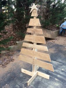 40+ Christmas Pallet Project for 2019 that are totally worthy of your time