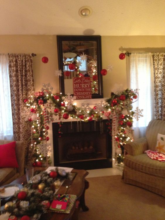 60+ Christmas Mantel Decor Ideas to make your home look pretty
