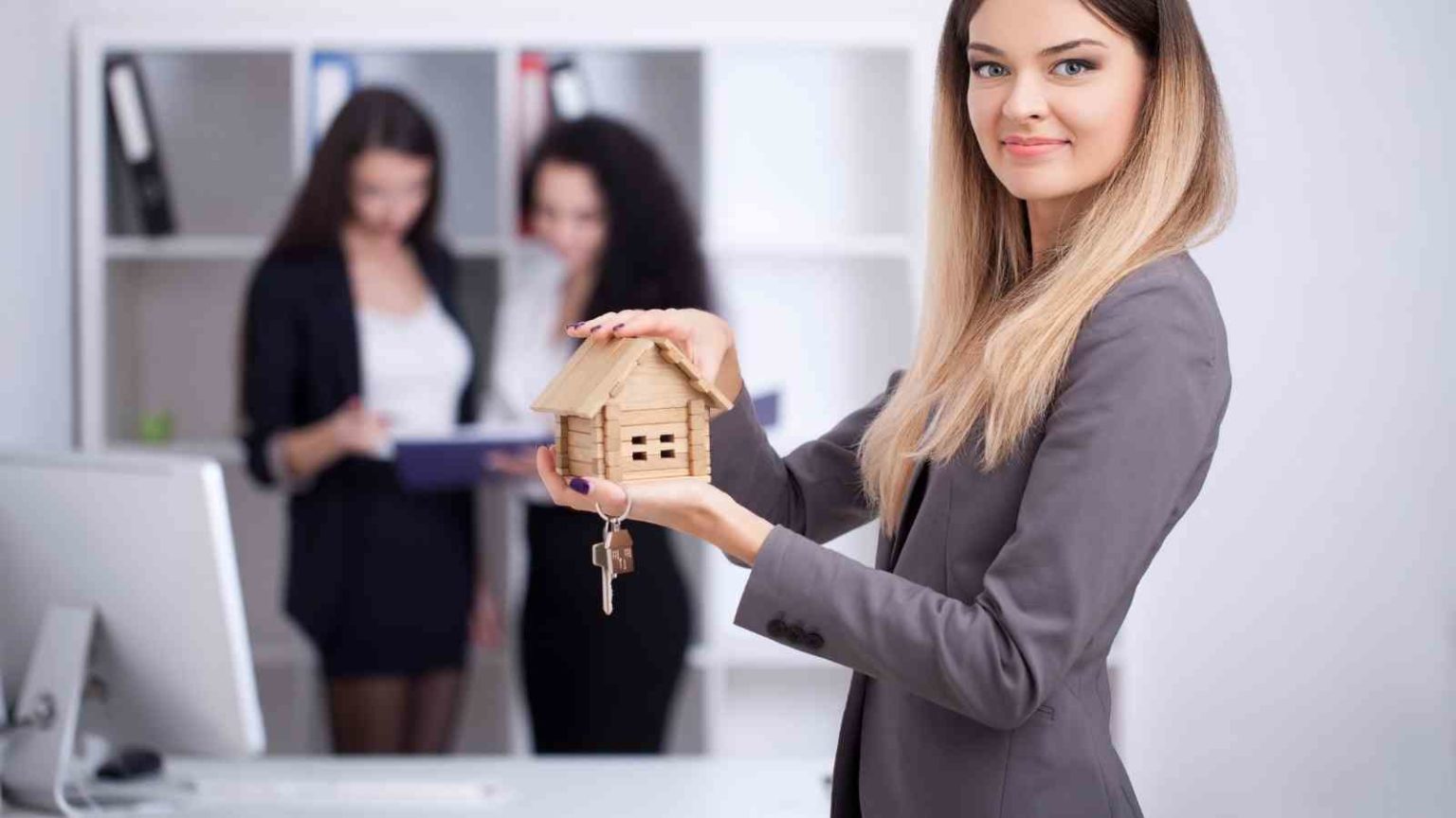 Reasons Why You Should Hire A Property Manager To Take Care Of Your Place